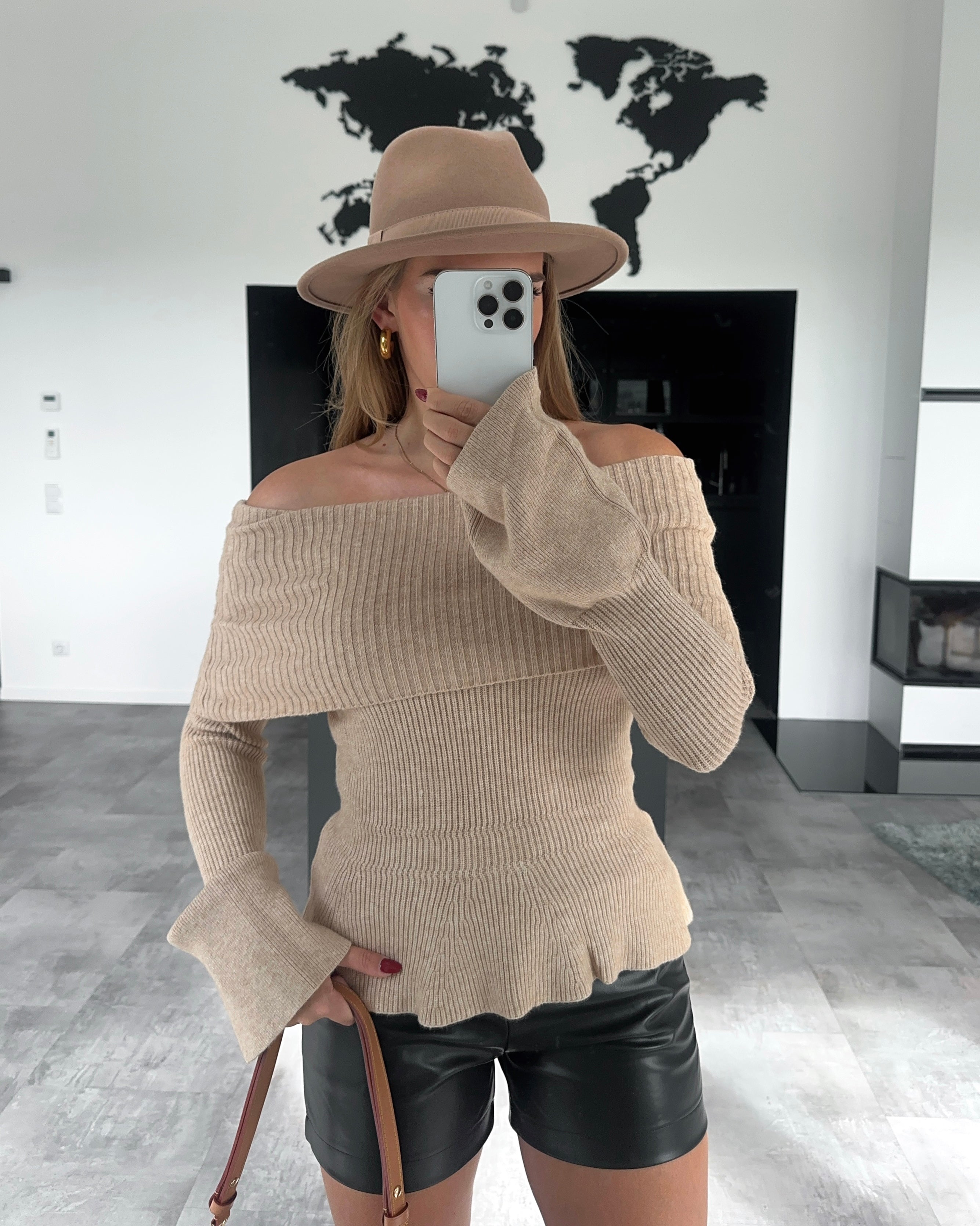 Off-Shoulder Pullover „Leighton“ Beige