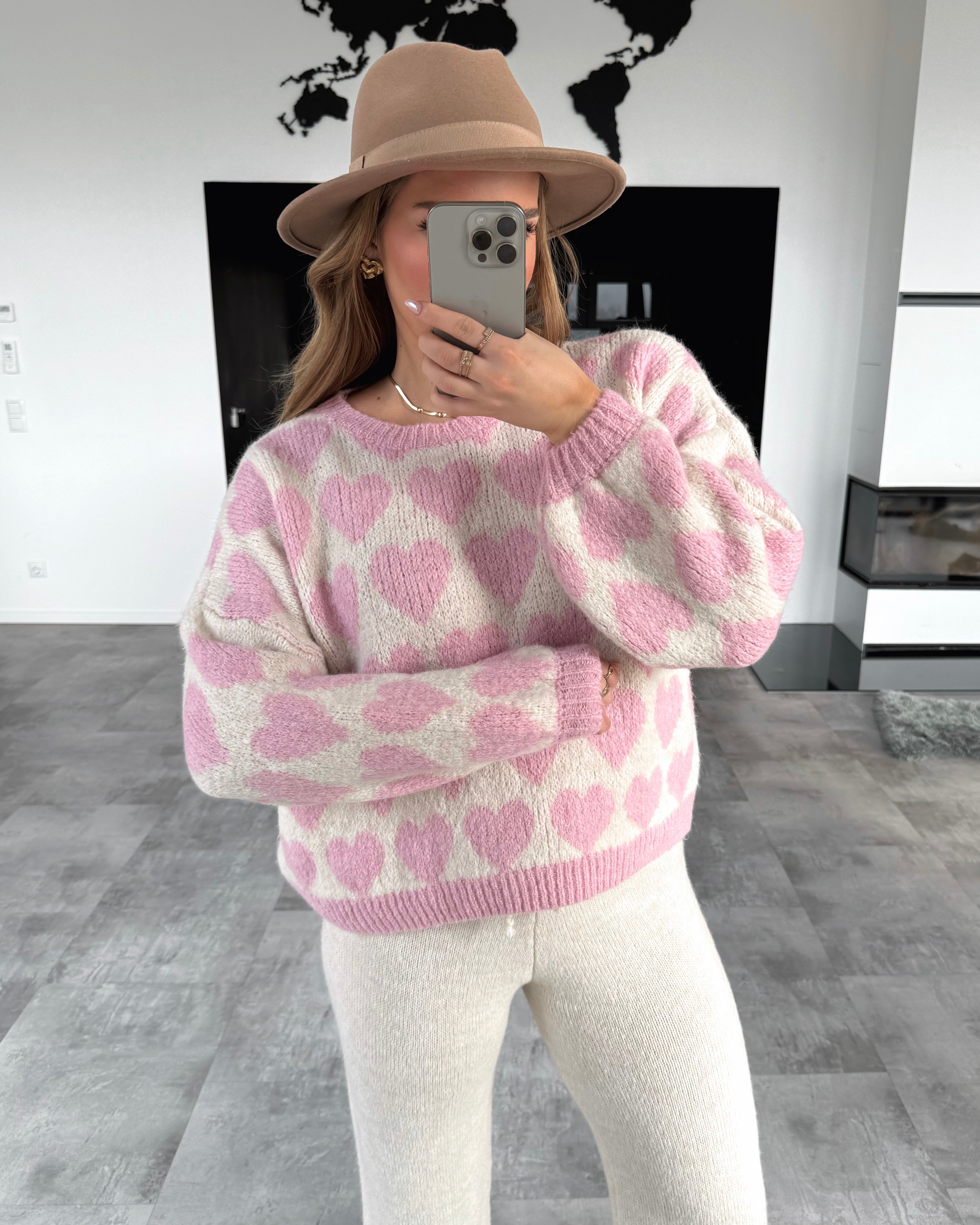 Pullover "Endless Hearts" Ecru-Rosa