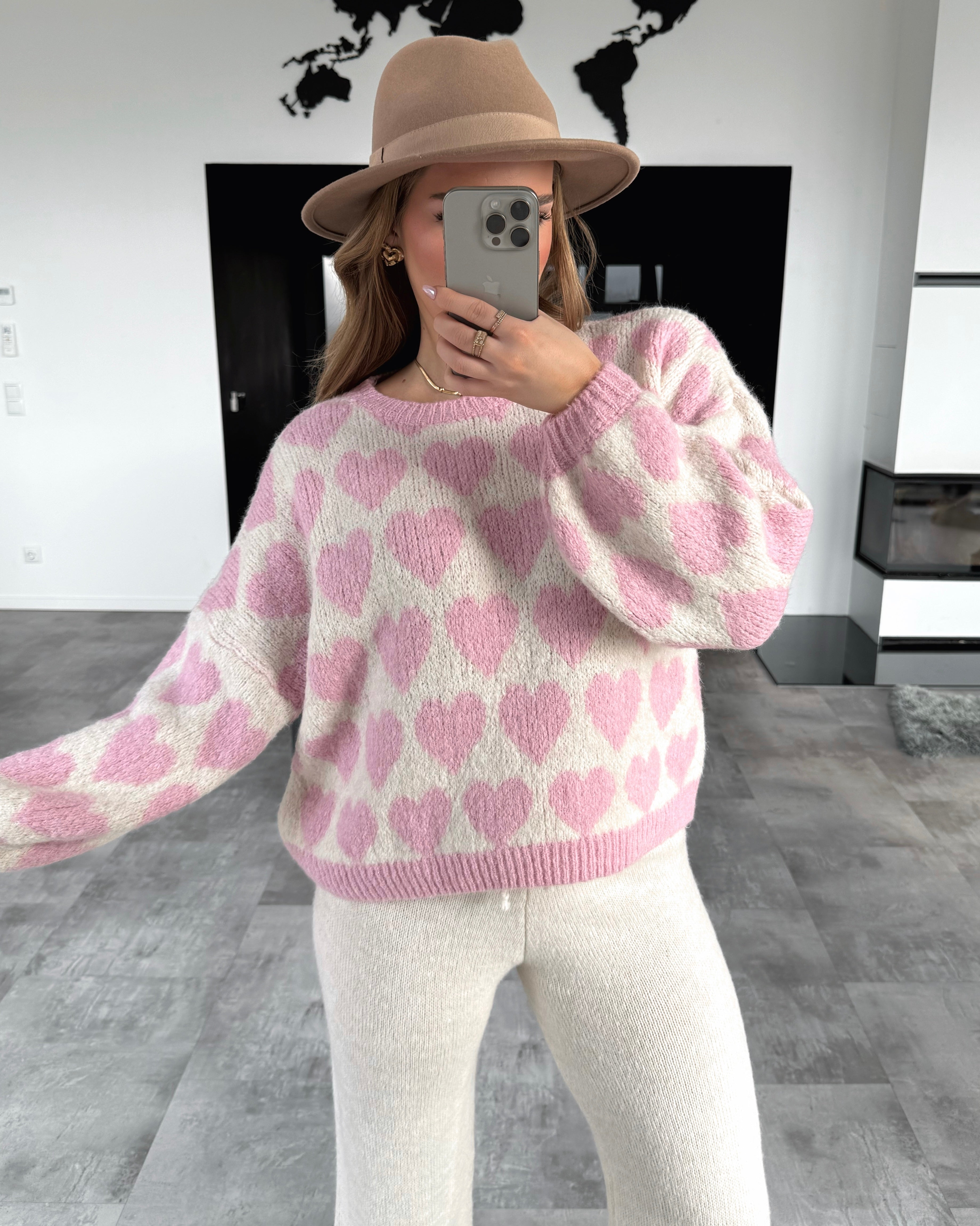 Pullover "Endless Hearts" Ecru-Rosa